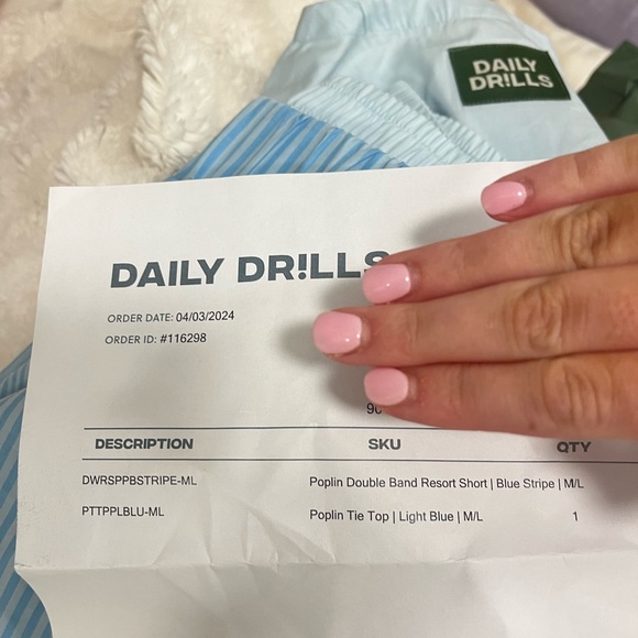 NEW WITH TAGS !!! 2 items from SOLD OUT Daily Drills collection in size M/L !!🩵 - Picture 2 of 4